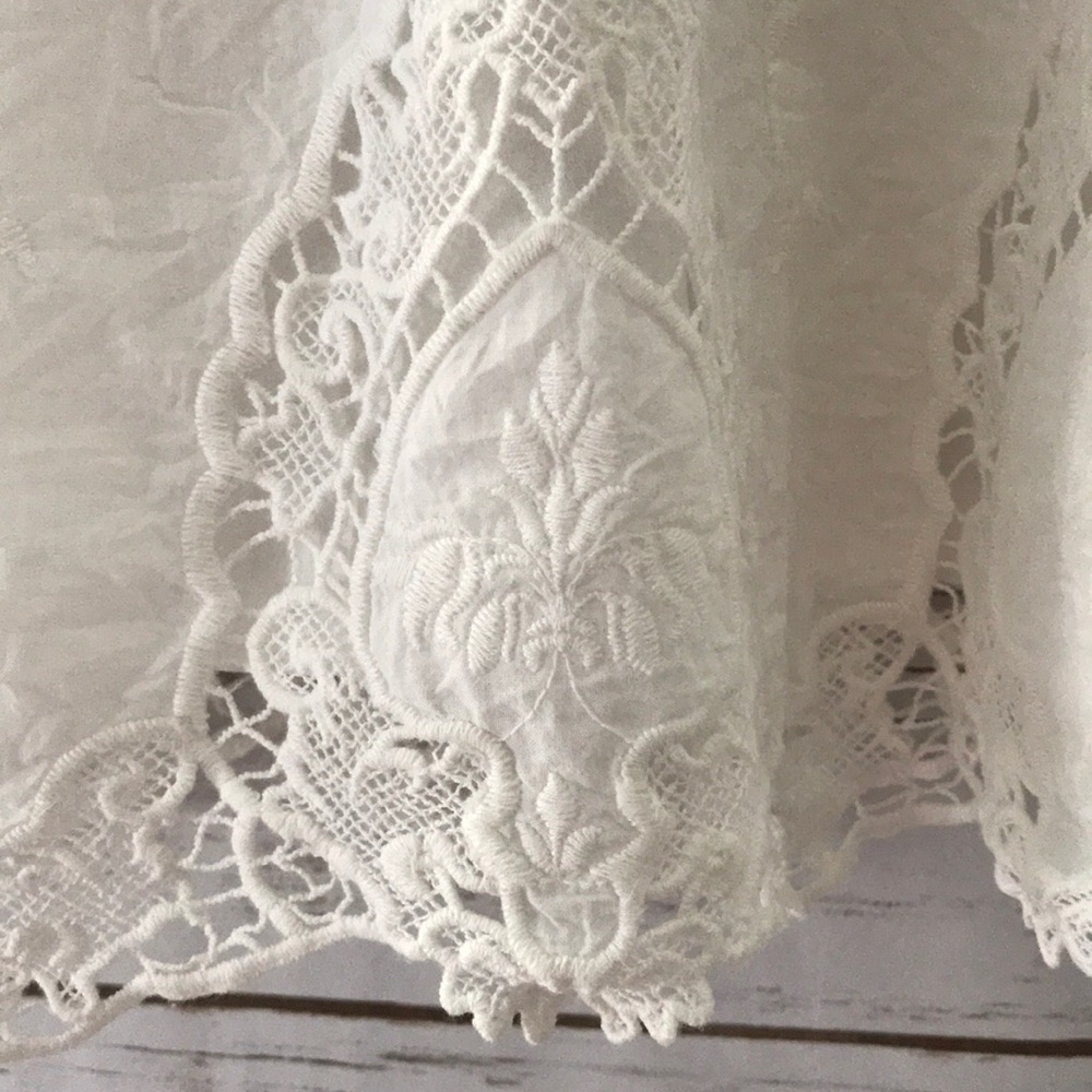 • Forever 21 White Crochet Dress • - Picture 7 of 7